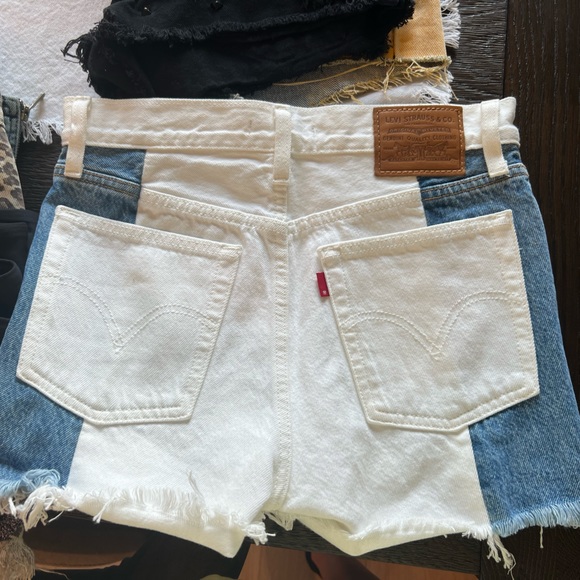 Levi’s Jean shorts - Picture 2 of 3